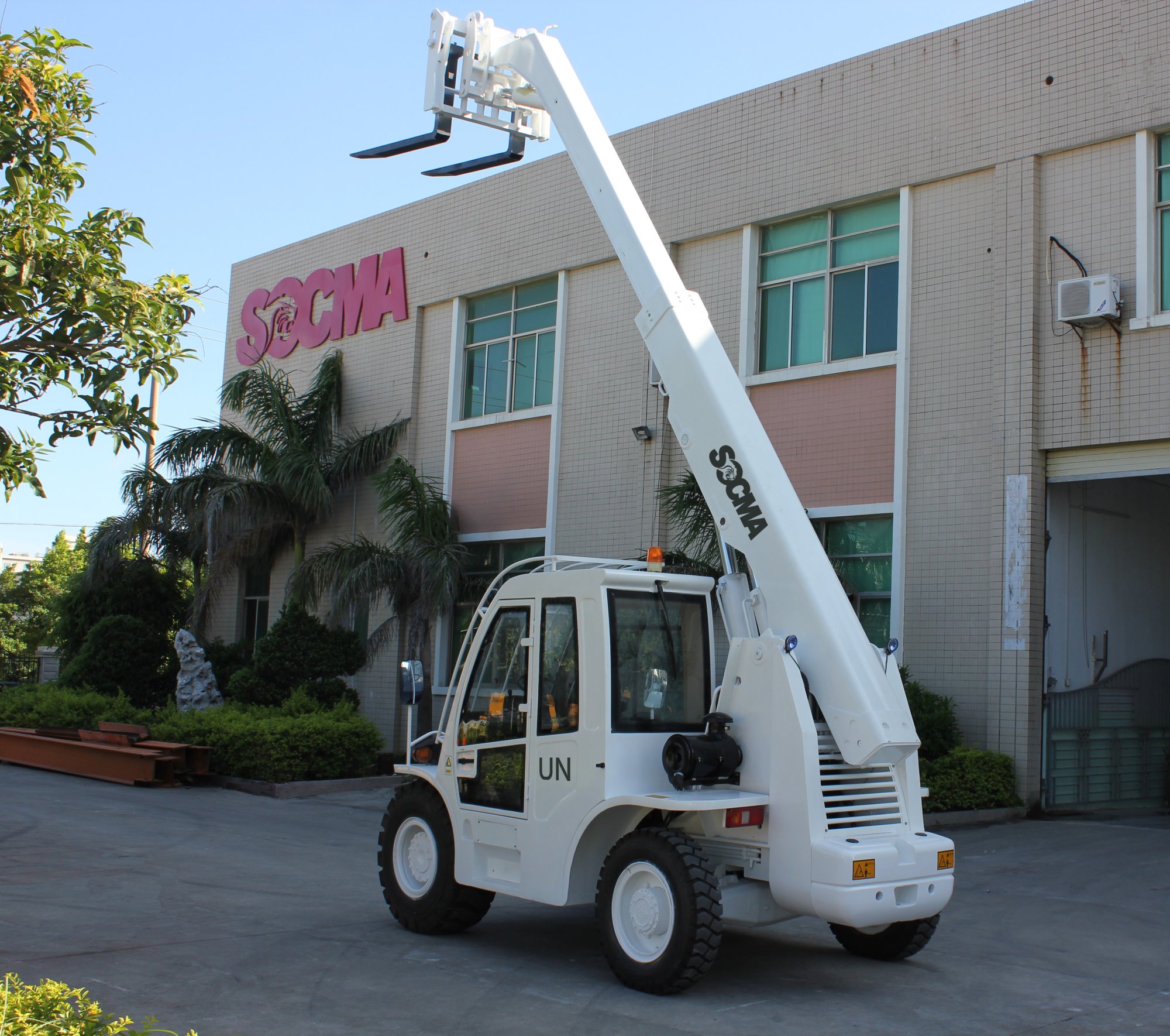 2,5-tonski teleskopski nakladalec 2.5 Ton Telehandler