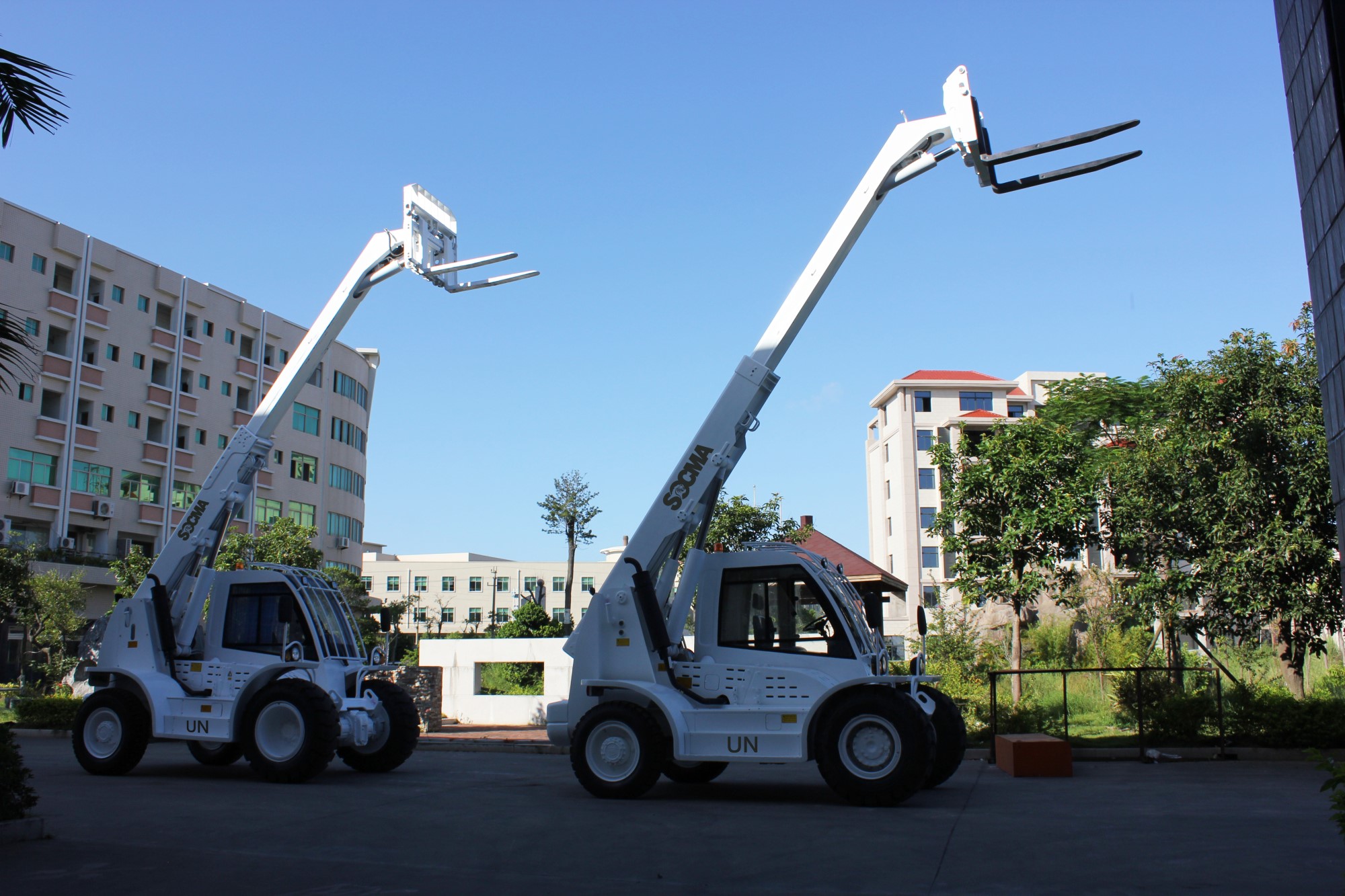 2,5-tonski teleskopski nakladalec 2.5 Ton Telehandler