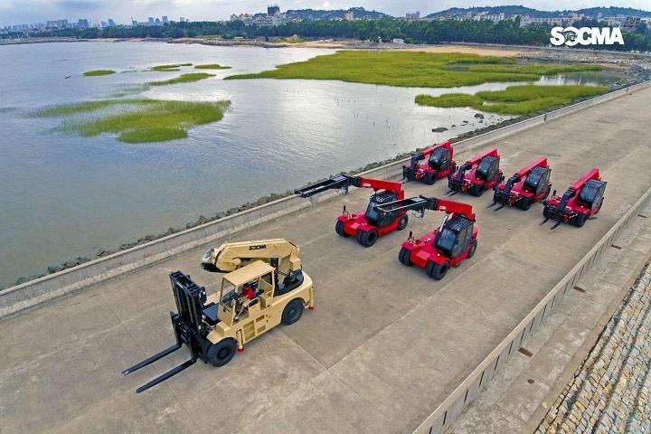 forklift crane 16 product-1-1