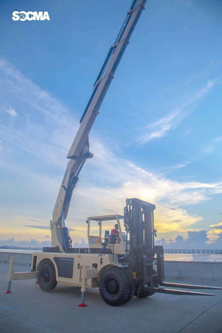 forklift crane 19 product-1-1