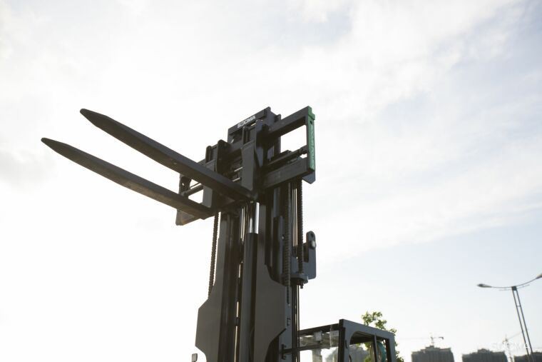 forklift lcargo lifting machine