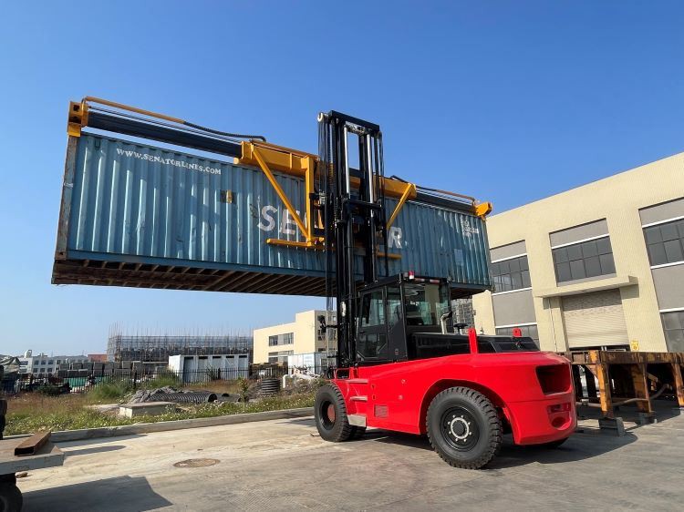 forklift+container clamp 1