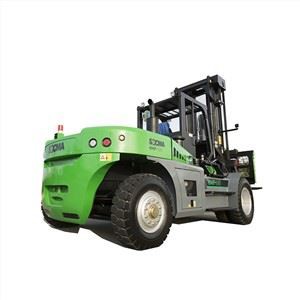 18t viličar znamke SOCMA s priključkom